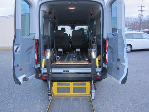 Used 2019 Ford Transit 150 XL image 2