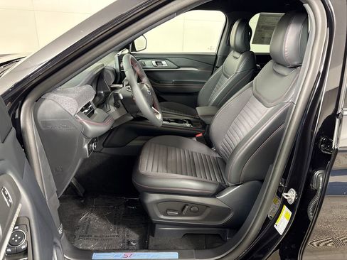 New 2026 Ford Explorer ST-Line RWD image 30