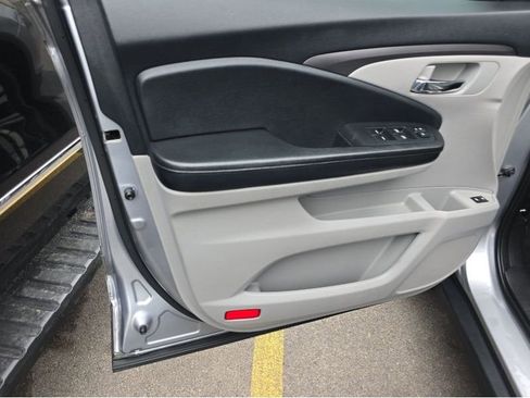 Used 2017 Honda Pilot EX-L image 16
