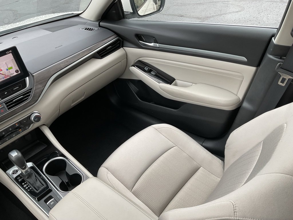 Used 2023 Nissan Altima 2.5 SV w/ SV Premium Package AWD/4WD image 18
