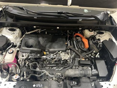 Used 2022 Toyota RAV4 LE image 23