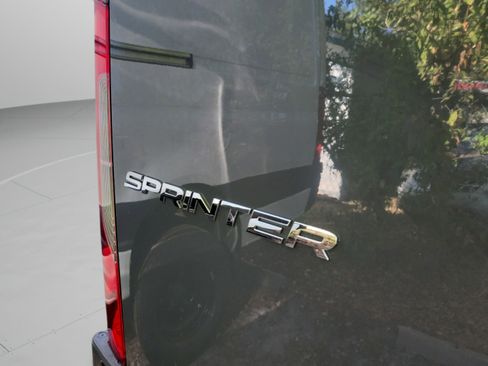 Used 2026 Mercedes-Benz Sprinter 2500 image 42