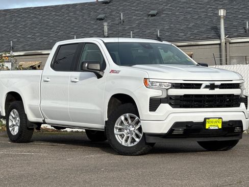 Used 2024 Chevrolet Silverado 1500 RST w/ Z71 Off-Road Package image 2
