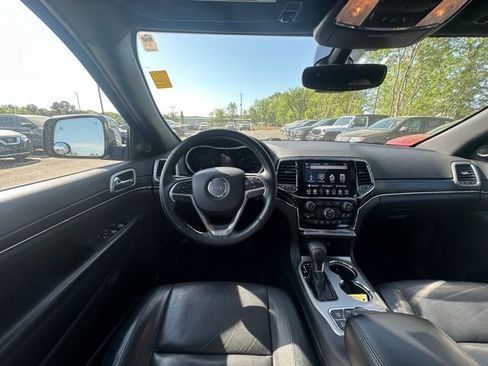 Used 2019 Jeep Grand Cherokee Limited w/ Trailer Tow Group IV image 17