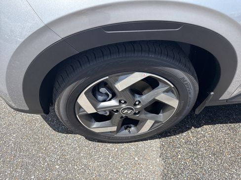 New 2026 Hyundai Venue SEL FWD image 19