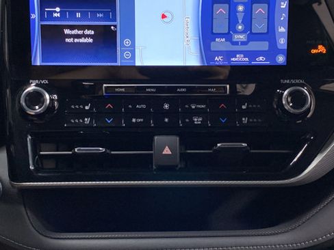 Used 2022 Toyota Highlander Platinum AWD/4WD image 18