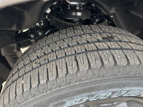 New 2026 RAM 1500 Express AWD/4WD image 34
