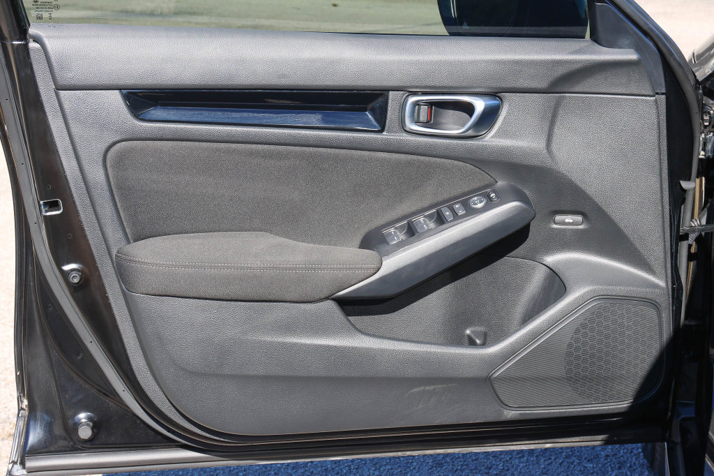 Used 2025 Honda Civic LX image 10