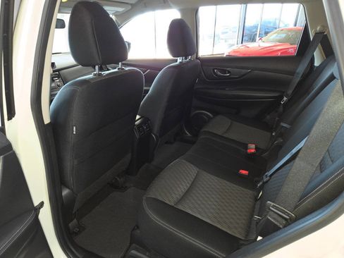 Used 2017 Nissan Rogue SV AWD/4WD image 20