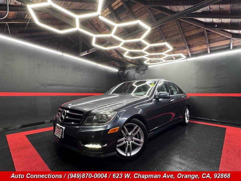 Used 2014 Mercedes-Benz C 250 Sedan image 2