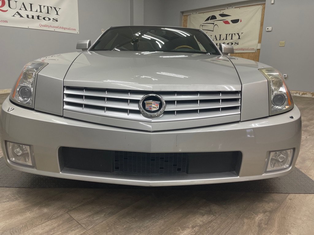 Used 2006 Cadillac XLR RWD image 16