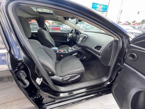 Used 2016 Chrysler 200 Limited w/ Anniversary Edition FWD image 15