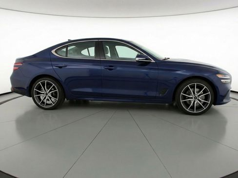 Used 2025 Genesis G70 2.5T image 11