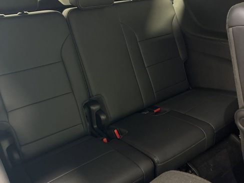 Used 2025 Chevrolet Traverse High Country image 27