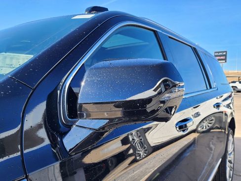 New 2026 GMC Yukon XL Denali w/ Denali Reserve Package image 11