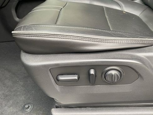 Used 2019 Chevrolet Silverado 1500 High Country w/ Technology Package image 17