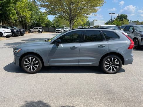 Used 2023 Volvo XC60 B5 Plus AWD/4WD image 4