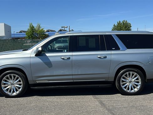 Used 2024 Cadillac Escalade ESV Premium Luxury w/ Performance Package AWD/4WD image 8
