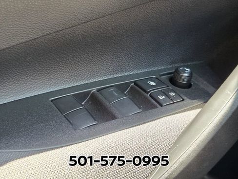 Used 2026 Toyota Corolla LE FWD image 31