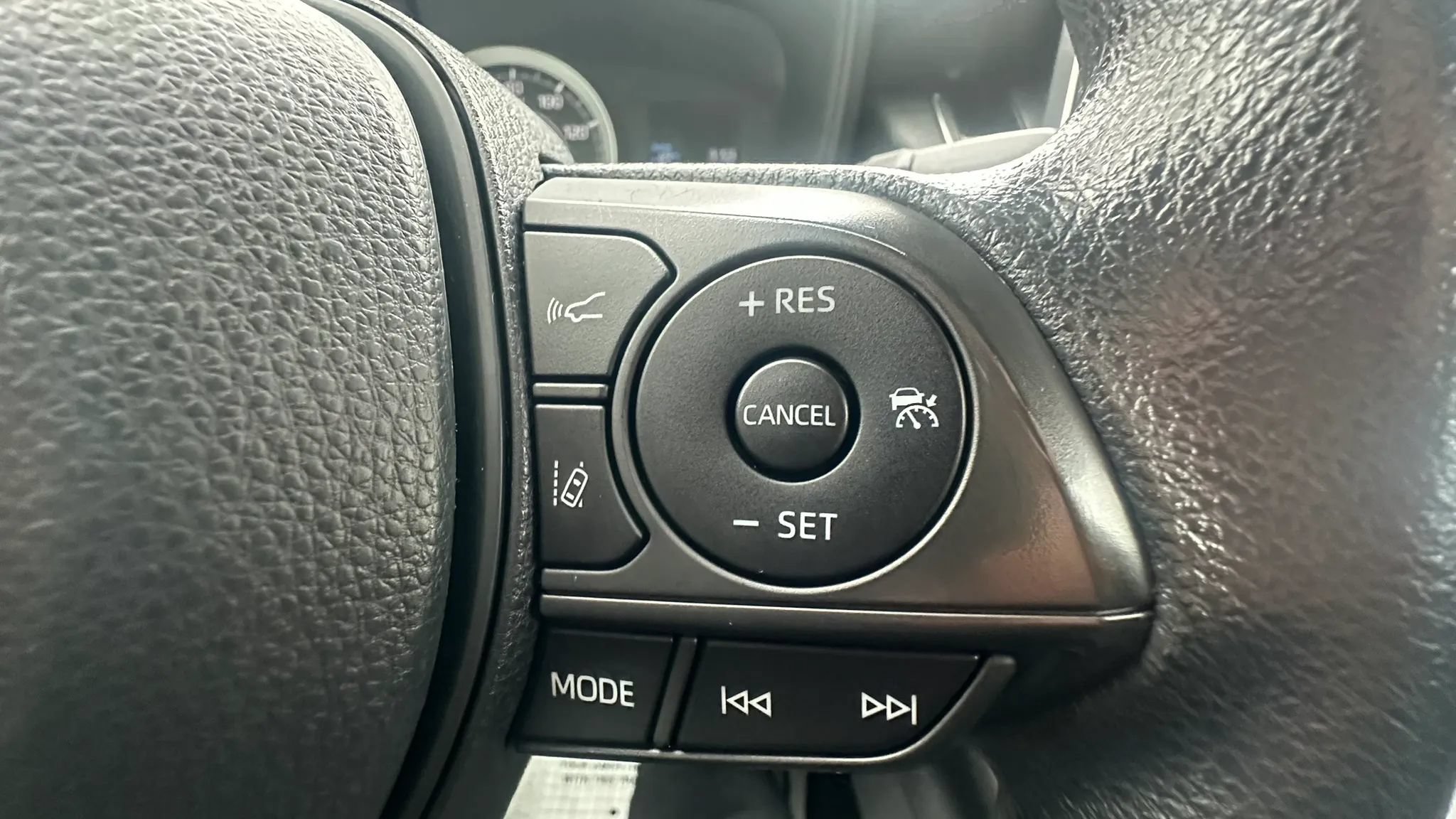 Used 2021 Toyota Corolla LE FWD image 17