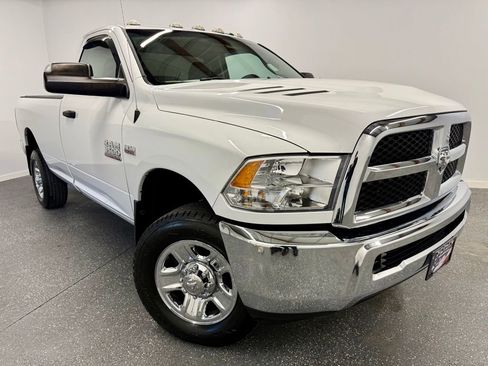 Used 2018 RAM 3500 Tradesman w/ Chrome Appearance Group image 4