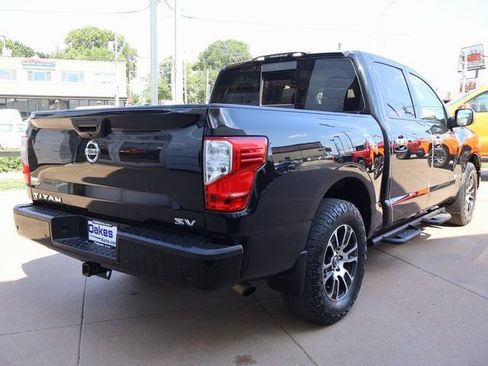Used 2021 Nissan Titan SV w/ SV Convenience Package RWD image 6