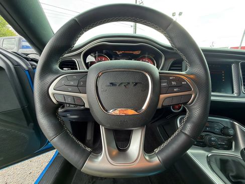 Used 2015 Dodge Challenger SRT Hellcat image 24