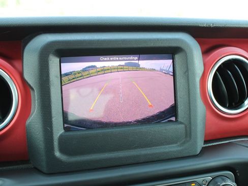 Used 2020 Jeep Wrangler Rubicon AWD/4WD image 12
