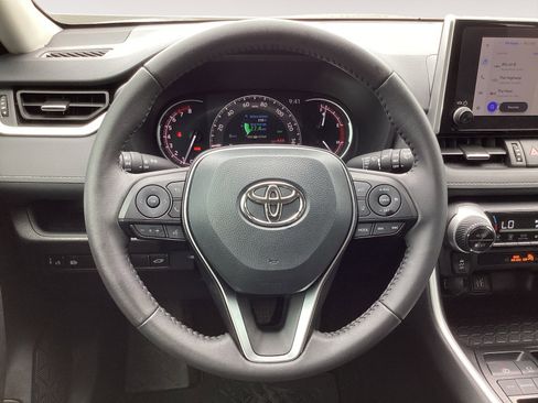 Used 2025 Toyota RAV4 XLE Premium image 15