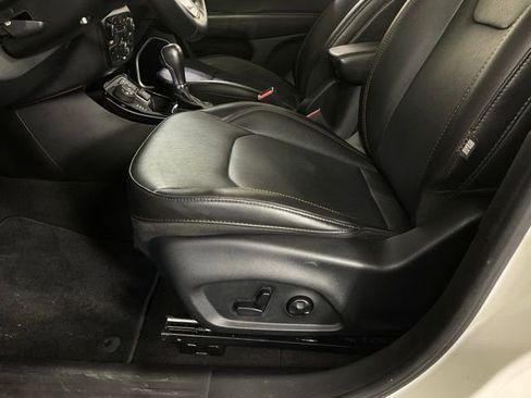 Used 2021 Jeep Compass Limited image 27