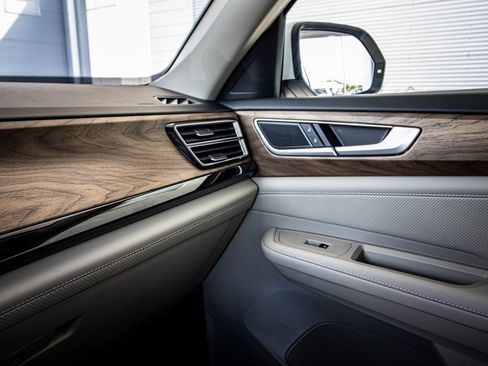 New 2026 Volkswagen Atlas SE image 46