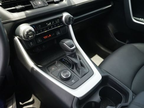 Used 2021 Toyota RAV4 XLE Premium AWD/4WD image 29
