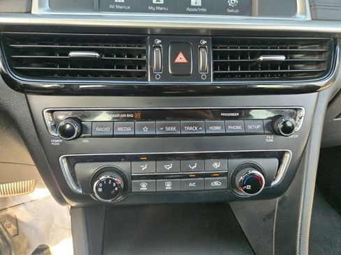 Used 2020 Kia Optima LX image 14