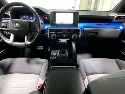 Certified 2025 Toyota Tacoma TRD Sport AWD/4WD image 16