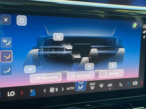 New 2026 Lincoln Nautilus Reserve AWD/4WD image 18
