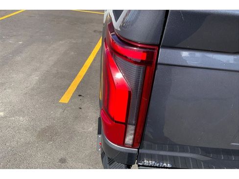 Used 2024 Ford F150 Lariat w/ FX4 Off-Road Package image 30