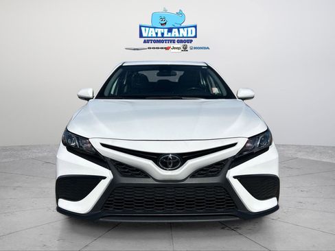 Used 2023 Toyota Camry SE image 8