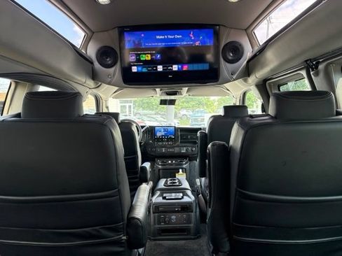Used 2024 GMC Savana 2500 w/ Driver Convenience Package RWD image 7