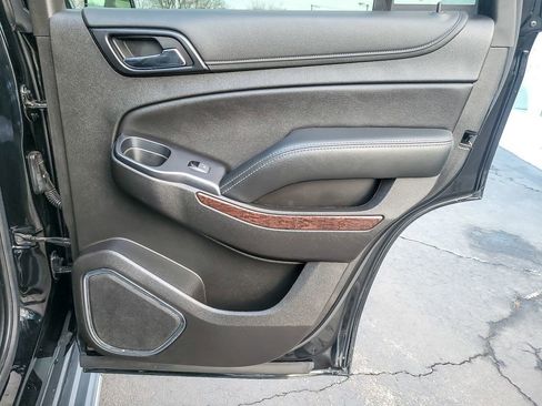 Certified 2019 GMC Yukon SLE w/ SLE Value Package image 19