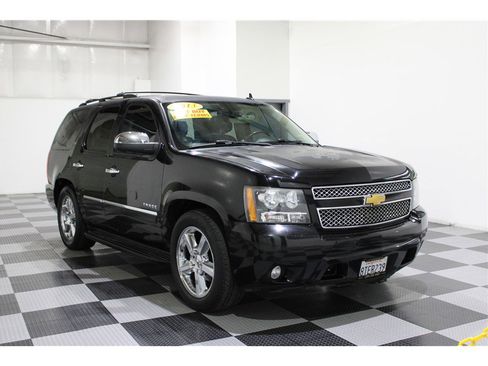 Used 2013 Chevrolet Tahoe LTZ image 3