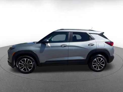 Used 2025 Chevrolet TrailBlazer LT FWD image 9