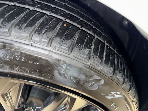 Used 2025 Lexus IS 350 F Sport image 11