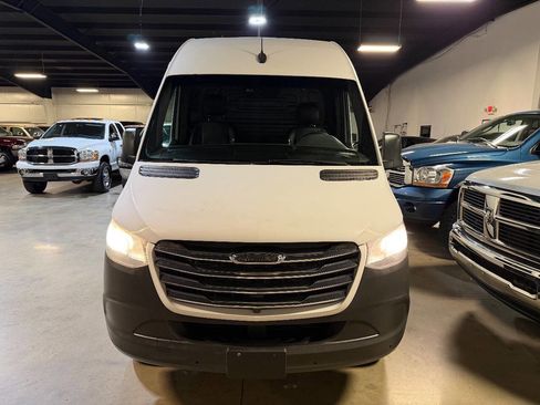 Used 2020 Freightliner Sprinter 2500 image 12