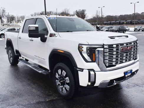 Used 2025 GMC Sierra 2500 Denali w/ Max Trailering Package image 15