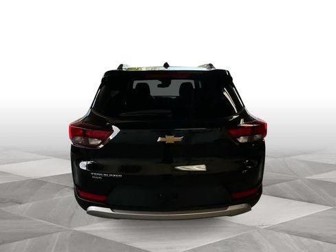 Used 2025 Chevrolet TrailBlazer LT AWD/4WD image 7