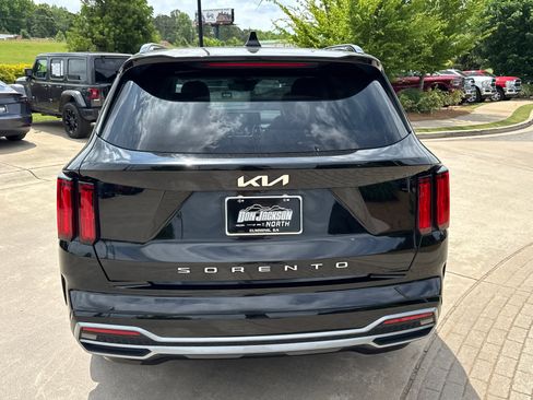 Used 2022 Kia Sorento SX FWD image 9