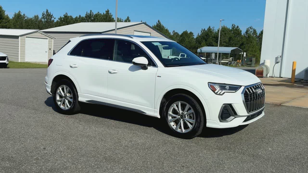 Used 2025 Audi Q3 2.0T Premium AWD/4WD image 2
