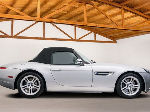 Used 2003 BMW Z8 RWD image 7