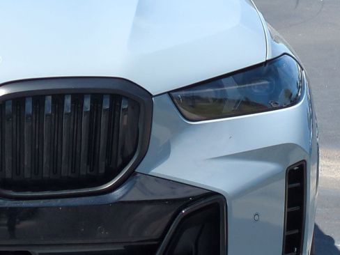 Certified 2025 BMW X5 xDrive50e w/ M Sport Package AWD/4WD image 6