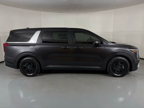 New 2026 Kia Carnival image 9